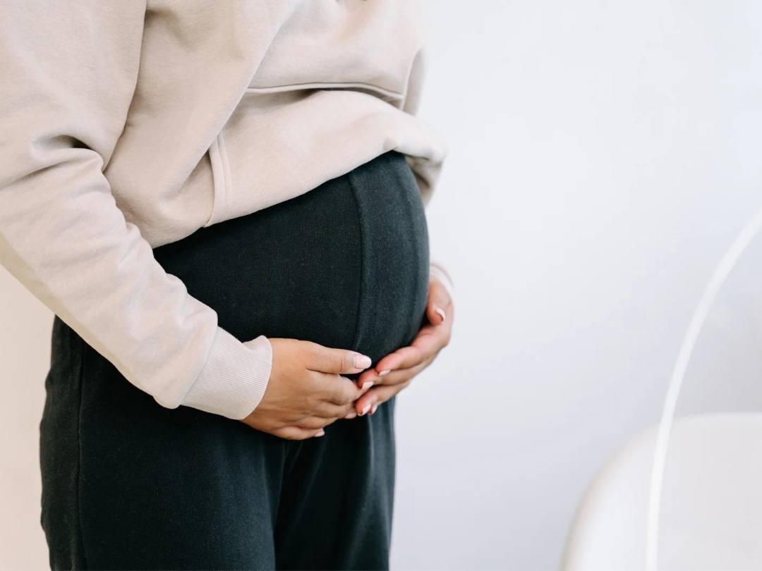 شلوار بارداری بالای شکم و زیر شکم